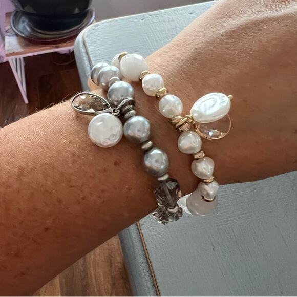 Beaded Stretch Bracelet - Picture 1 of 9